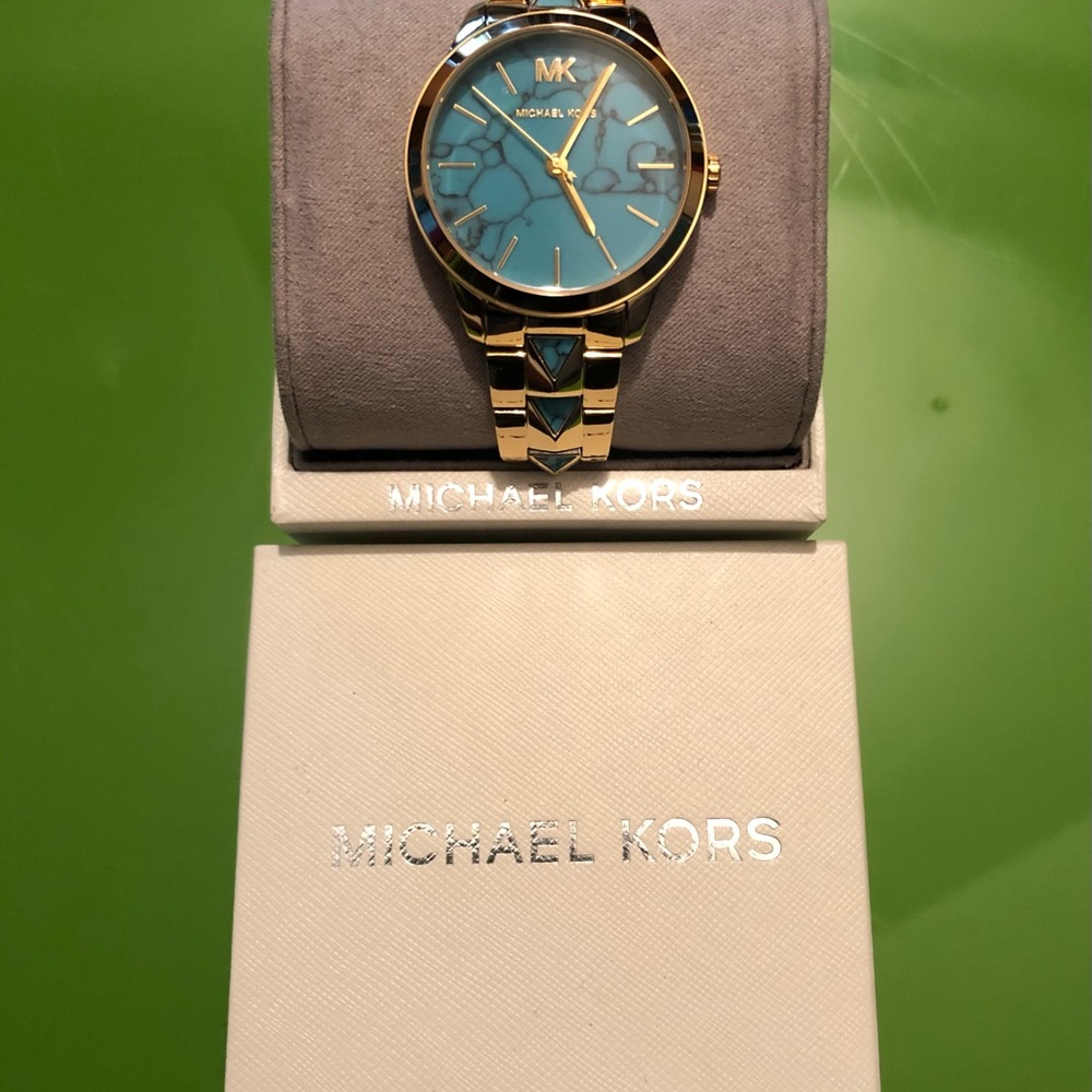 NWOT Michael Kors MK 6670 Ladies Runway Mercer Quartz Watch - Picture 4 of 4